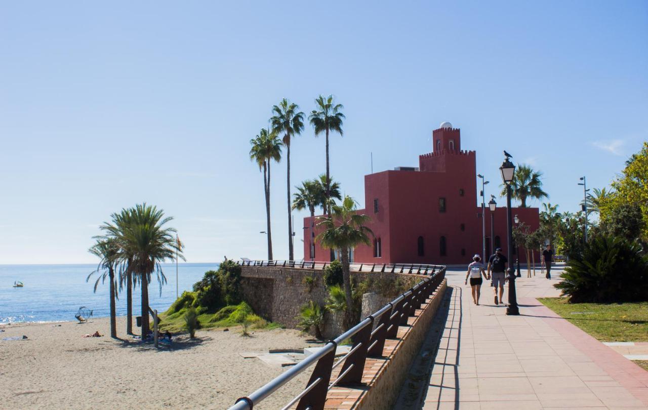 Aloha Playa With Ocean Views And Pools Benalmádena